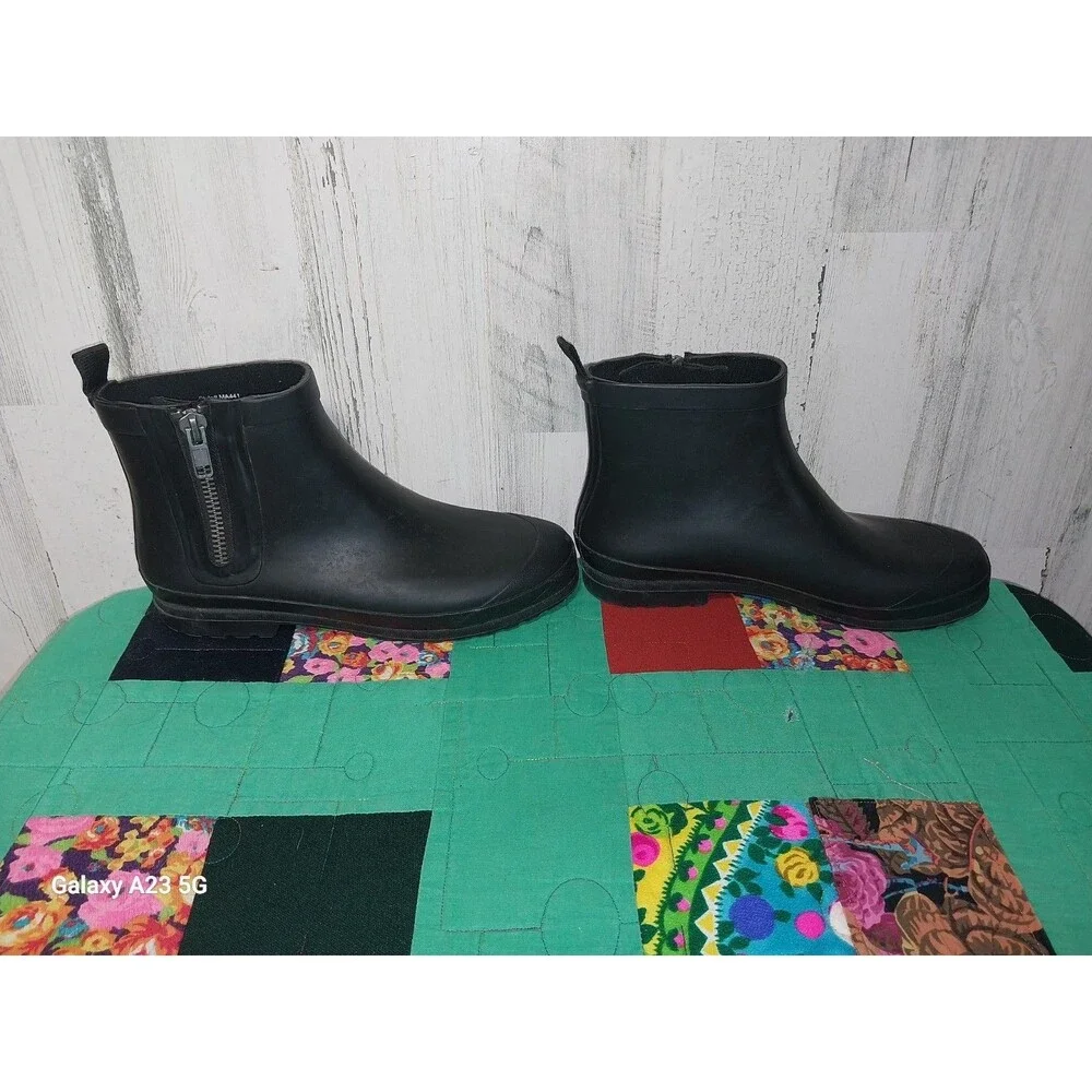 Madewell Women’s Waterproof Zip Up Lug Sole Rain Boot Black